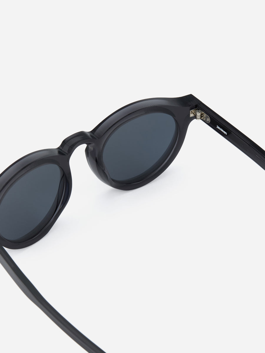 P3 Round - SP-01 ~ Charcoal/Grey